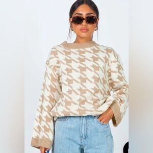 Princess Polly Cream and Tan Houndstooth Oversized Sweater size xs
